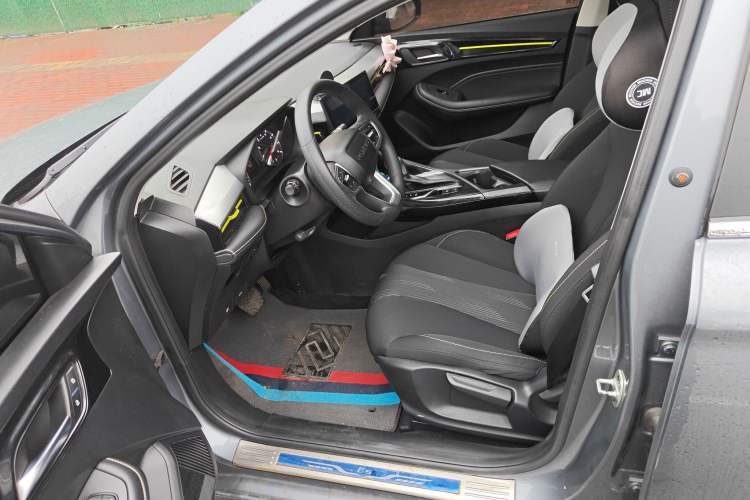 Used Roewe i5 2021 1.5L CVT Platinum Edition