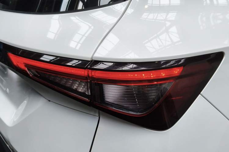 Used Wuling Asta 2021 1.5T CVT Starlight Edition Exterior 1