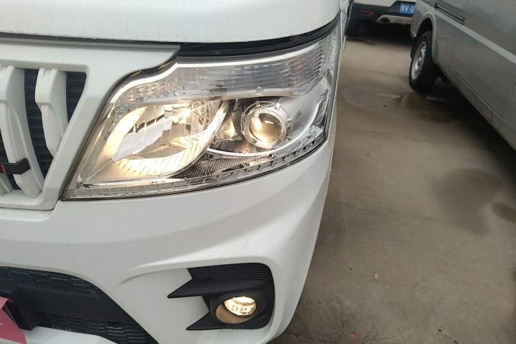 Used Chana Ruixing M60 2023 1.5L GDI Comfort-Class Passenger Vehicle 6/7 Seats
