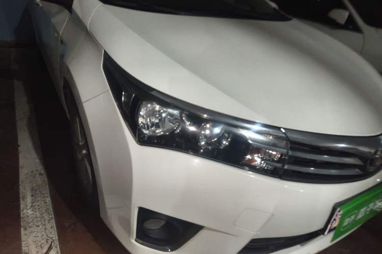 Used Toyota Corolla 2014 1.6L CVT GL Right Front Headlight