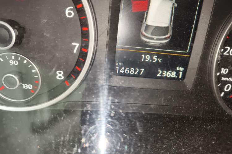 Used Volkswagen Tiguan 2016 300TSI Automatic Two-Wheel Drive Luxury Edition Odometer Close Up