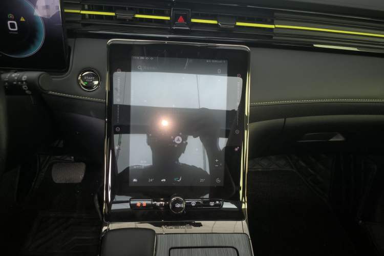 Used Roewe RX5 New Energy 2021 ePLUS National Trend Ronglin Luxury Edition Audio And AC Panel