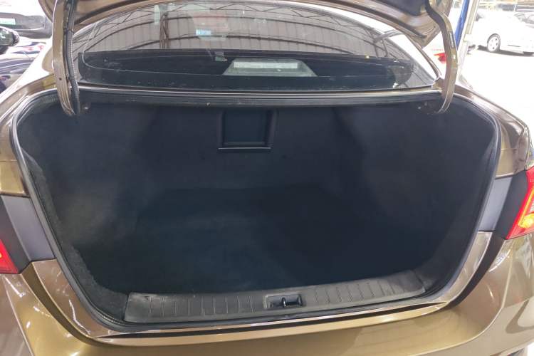 Used Nissan Sylphy 2021 Classic 1.6XL CVT Luxury Edition Trunk