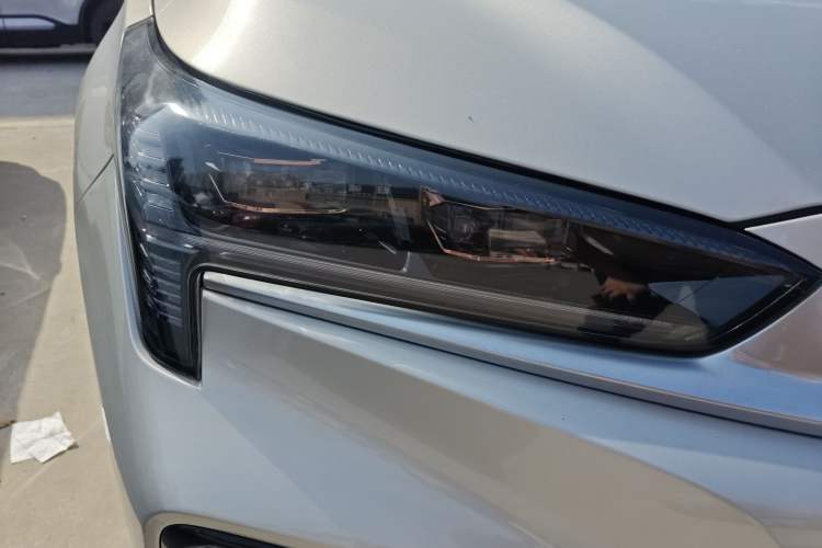 Used AION S 2020 Meizu 580 Right Front Headlight