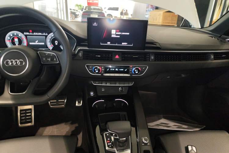 Used Audi A4L 2024 40 TFSI Luxury Dynamic Edition
