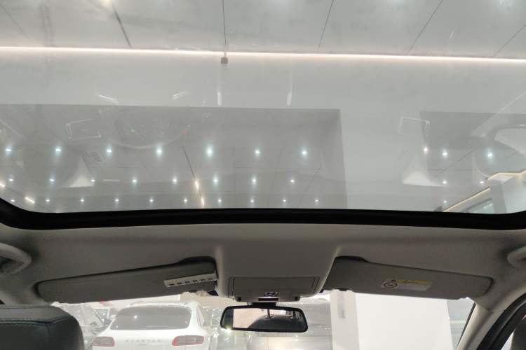 Used Land Rover Discovery Sport 2017 2.0T SE
