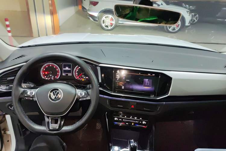 Used Volkswagen Tayron 2022 280TSI Two-Wheel Drive Luxury Smart Connectivity Version
