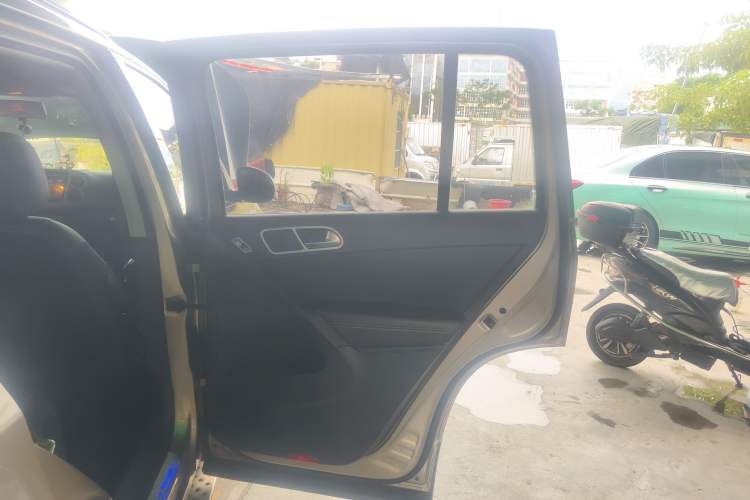 Used Volkswagen Tiguan 2016 300TSI Automatic Two-Wheel Drive Trend Edition Right Rear Door Interior