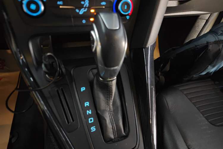 Used Ford Focus 2018 Hatchback Classic 1.6L Automatic Trendy SmartDrive Edition