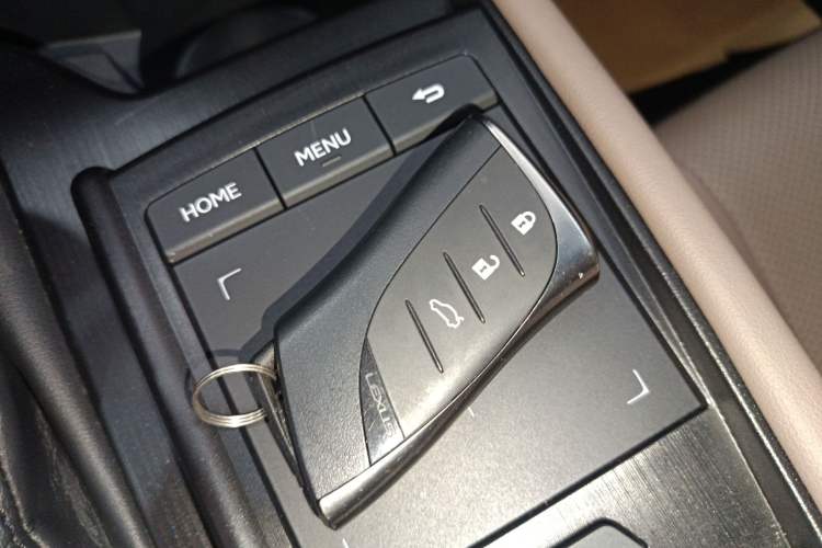 Used Lexus ES 2021 200 Excellence Edition
