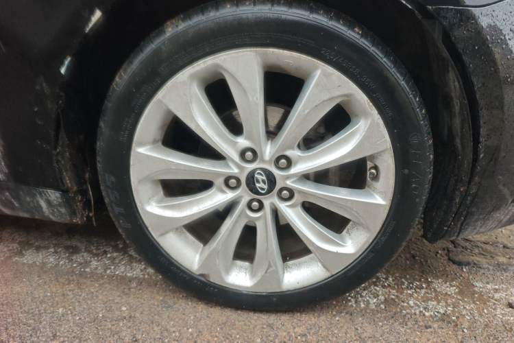 Used Hyundai Sonata 2011 2.0L Automatic Supreme Edition
