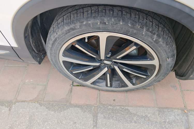 Used Bestune T77 2019 230 TID Automatic Prestige Version China V Emission Standard Right Front Wheel Hub