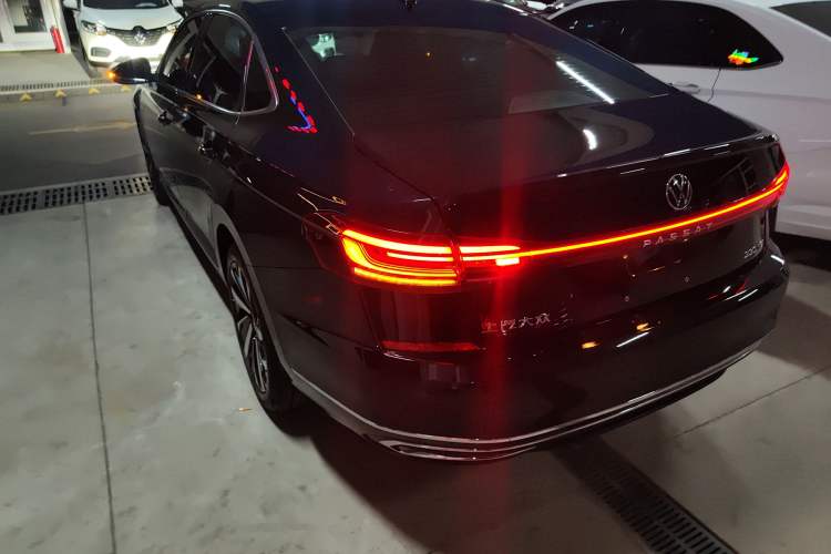 Used Volkswagen Passat 2022 330TSI Starry Elite Edition Exterior 2