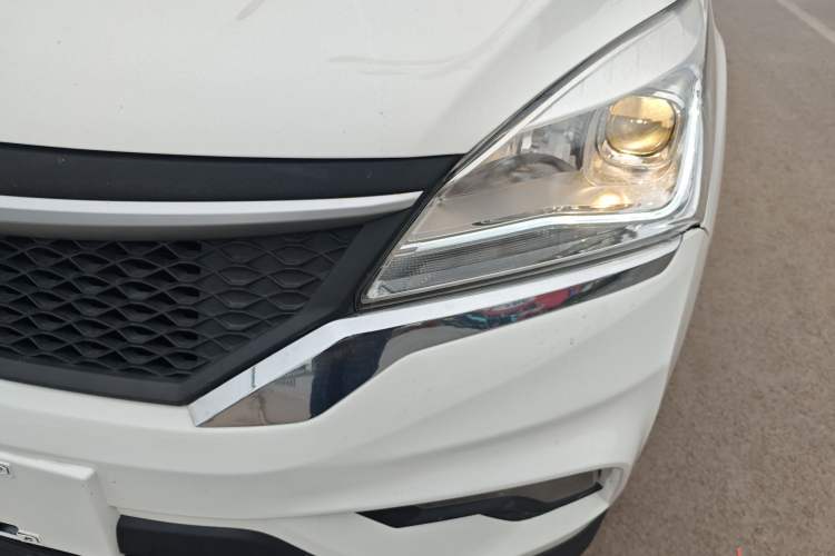 Used HYOSOW H3 2015 1.5L manual Comfort trim level