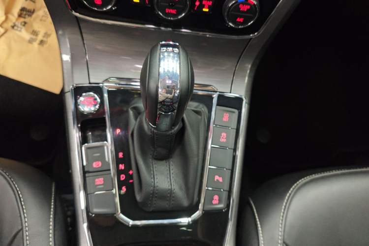 Used Volkswagen Passat 2017 330TSI DSG Luxury Edition
