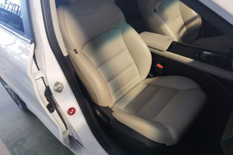 Used Geely Auto Binray 2018 14T CVT Binyi Edition Right Front Seat