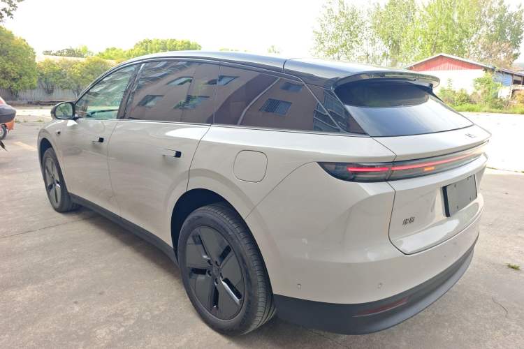 Used Li Auto i6 2025 Model Two-Wheel-Drive Standard Type Rear Left 45 Deg