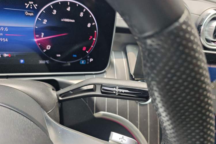 Used Mercedes-Benz C-Class 2023 Restyled C 260 L Night Edition Sports Version
