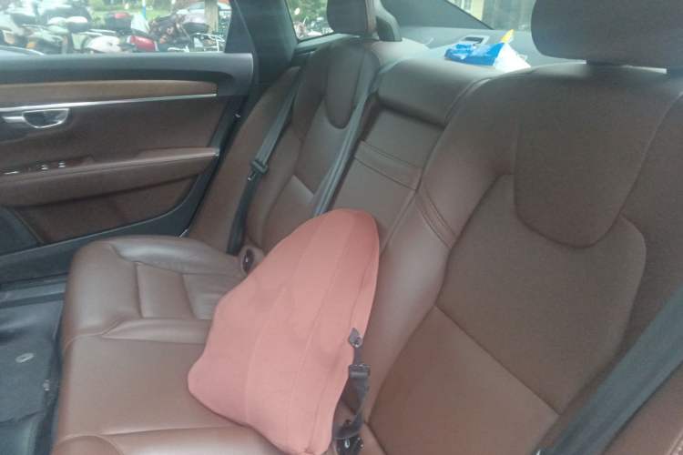 Used Volvo S90 New Energy 2021 T8 eDrive Hybrid Zhiyi Luxury Edition Left Rear Seat