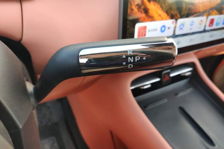 Used Landian E5 PLUS 2026 Model 165km Long-Range First-Adoption Version Ultra 5-seater
