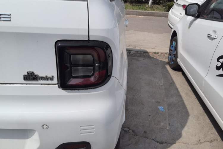 Used Geely Galaxy Panda 2023 Panda Mini 200km Endurance Bear
