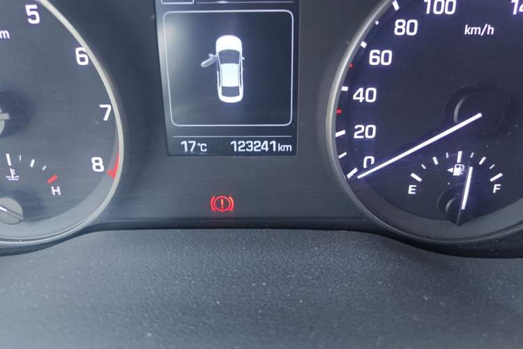 Used Hyundai Elantra (6th Generation / Lingdong) 2016 1.6L Automatic ZhiXuan · Luxury Version
