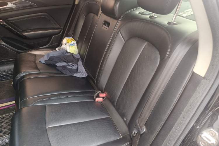 Used Zotye Z700 2018 Z700H 1.8T DCT Luxury Edition Left Rear Seat