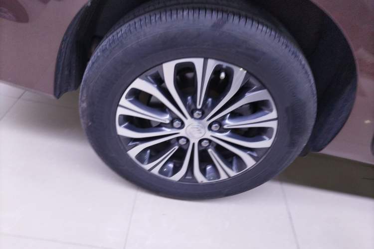 Used Buick GL8 2021 Land Cruiser Executive Class 652T Luxury Model Exterior 5