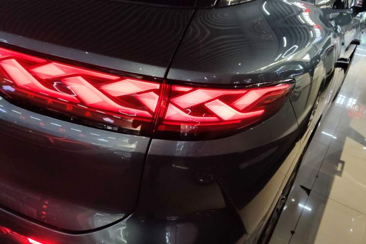 Used BYD Tang L 2025 DM 175KM Drone Player Edition
