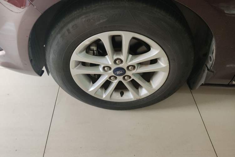 Used Ford Escort 2019 1.5L Automatic ZhiXiang Model Left Front Wheel Hub