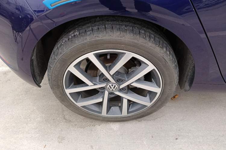 Used Volkswagen Golf 2020 Zhiai Edition 280TSI DSG Luxury Model Exterior 5