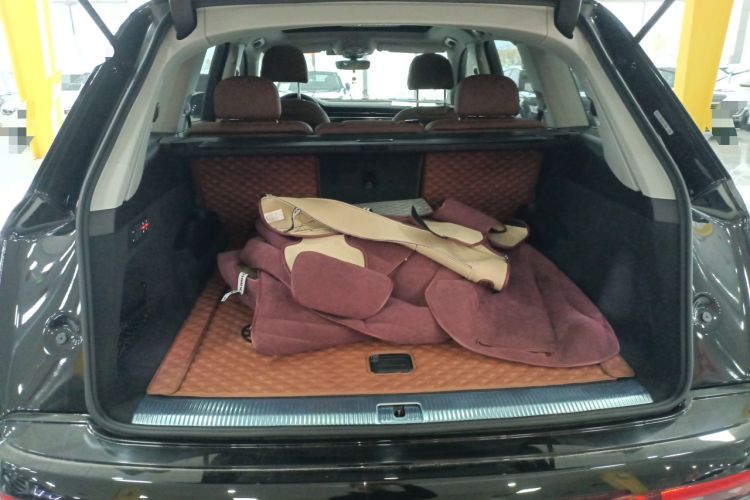 Used Audi Q7 2023 45 TFSI quattro S line Sport model
