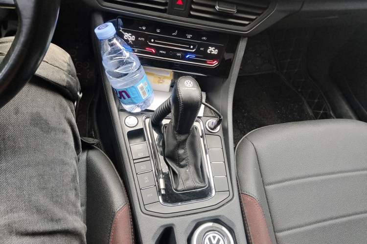 Used Volkswagen Bora 2021 280TSI DSG Elite Smart Connectivity Version Gear Lever