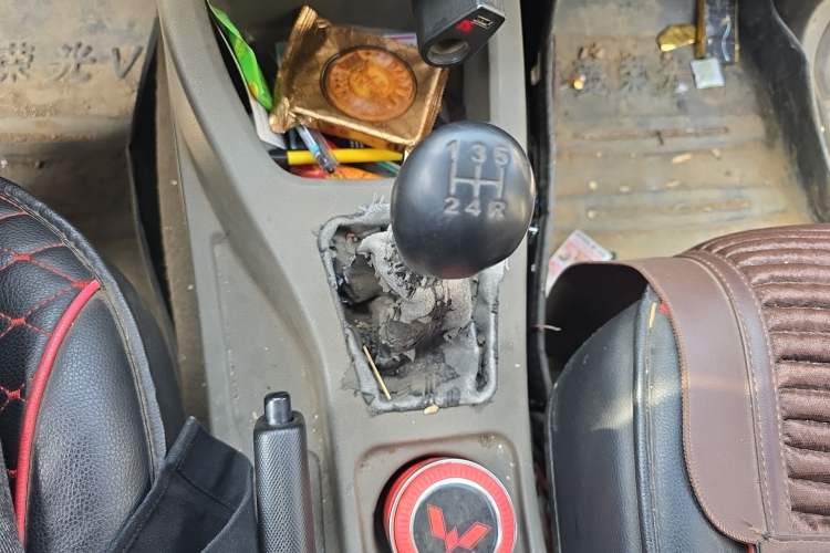 Used Wuling Rongguang V 2015 1.2L Base Version Gear Lever