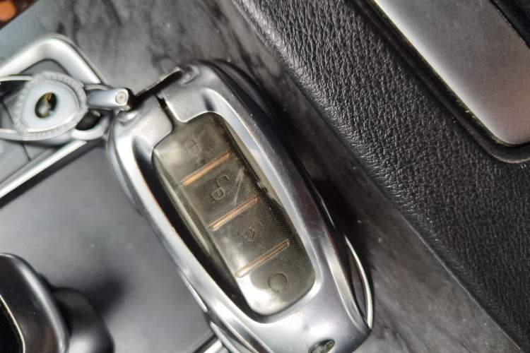 Used BYD Qin Pro New Energy 2018 DM 1.5TI Automatic Smart Connect Dynamic Model Vehicle Key