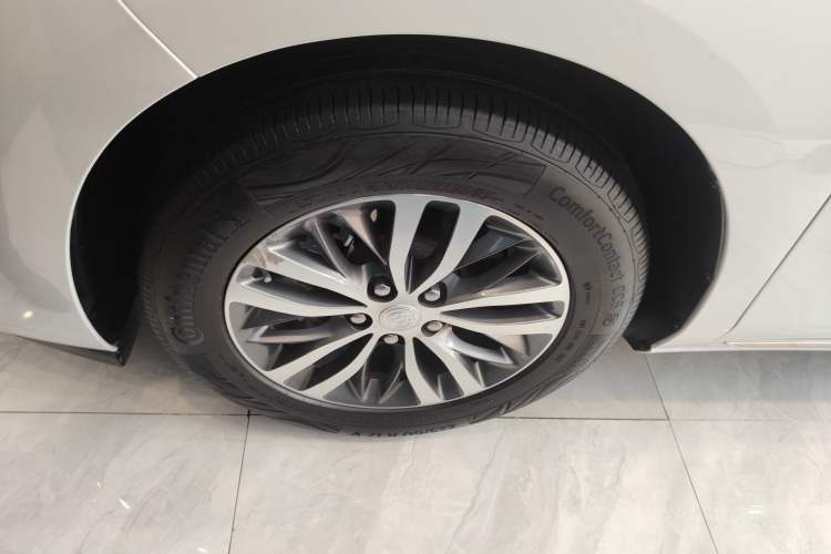 Used Buick GL8 2023 ES Lu Zun Comfort Model Exterior 4