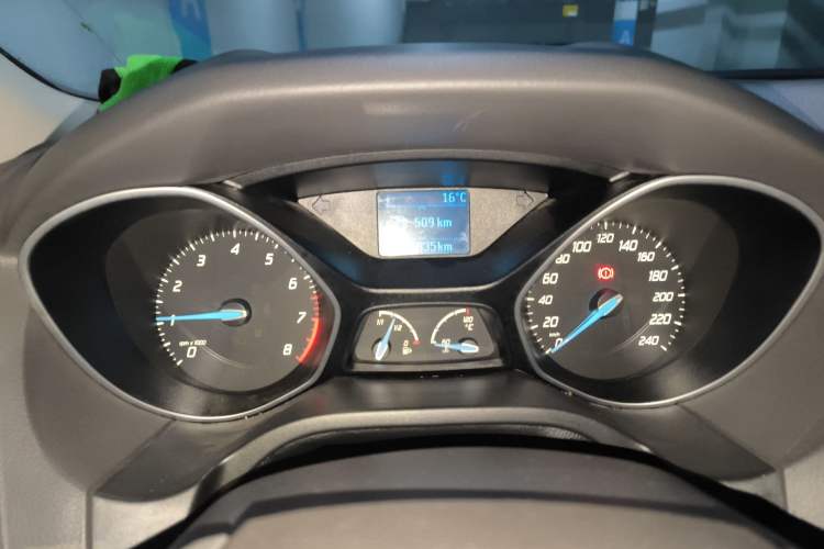 Used Ford Focus 2012 Sedan 1.6L Manual Fashion Edition
