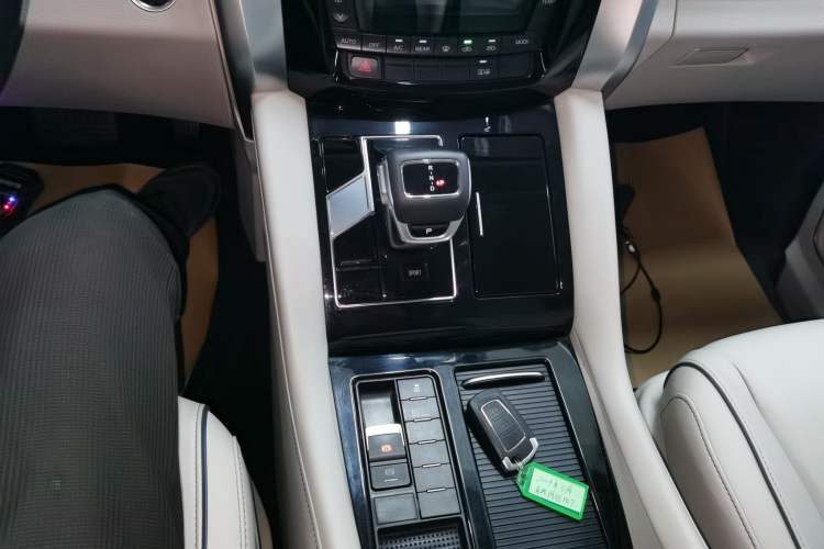 Used FORTHING M7 2022 Lingjue Model 2.0T Automatic Executive Edition
