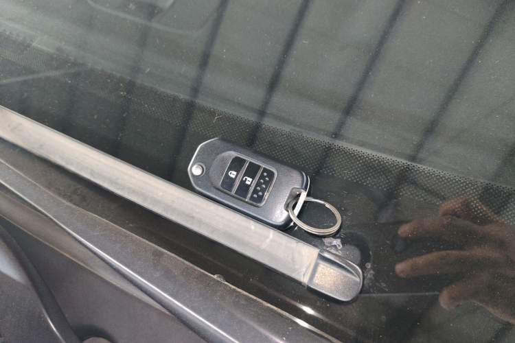 Used Honda CR-V 2021 240TURBO CVT 2WD Comfort Version Vehicle Key