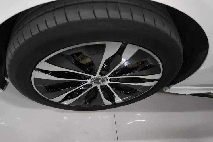 Used Mercedes-Benz C-Class New Energy 2025 C 350 eL Left Front Wheel Hub