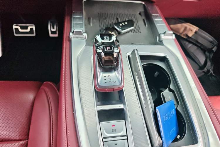 Used Tank 700 New Energy 2024 Hi4-T Extreme Edition Gear Lever