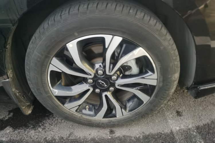 Used Chevrolet Monza 2019 RS 330T Automatic Comfort Edition China VI Standard Right Front Wheel Hub