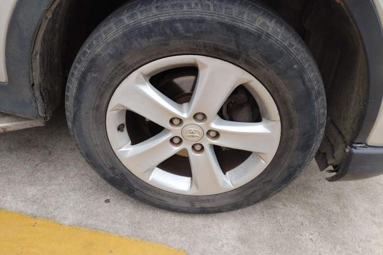 Used Toyota RAV4 2013 2.0L CVT Two-Wheel Drive Urban Edition