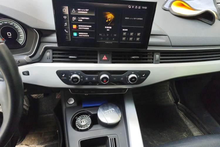 Used Audi A4L 2022 40 TFSI Fashion Dynamic Model
