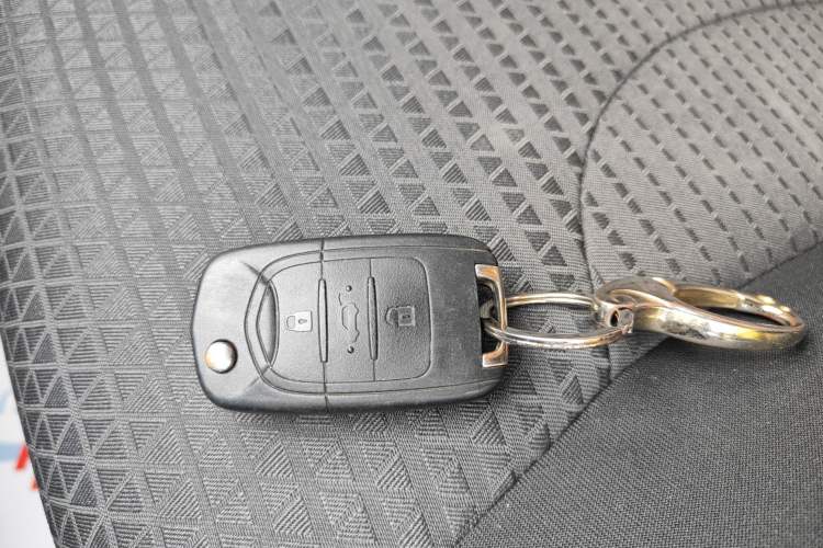 Used Baojun 730 2021 1.5L Manual Fashion Version 7 Seats Vehicle Key