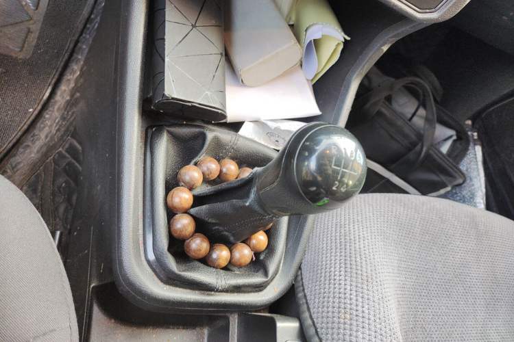 Used Volkswagen Santana 2016 1.6L Manual Fashion Edition Gear Lever