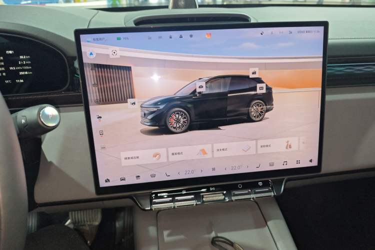 Used Zeekr 7X 2025 100 kWh Long-Range Rear-Wheel Drive with Intelligent Driving Features Audio And AC Panel