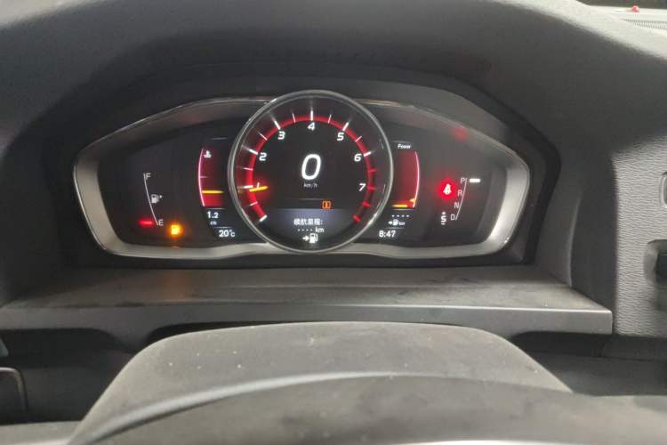 Used Volvo S60 2016 S60L T4 Zhiyuan Edition Instrument Cluster