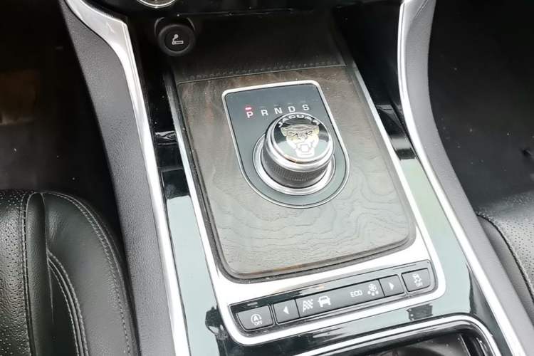 Used Jaguar XFL 2017 XFL 2.0T 240PS Luxury Edition

