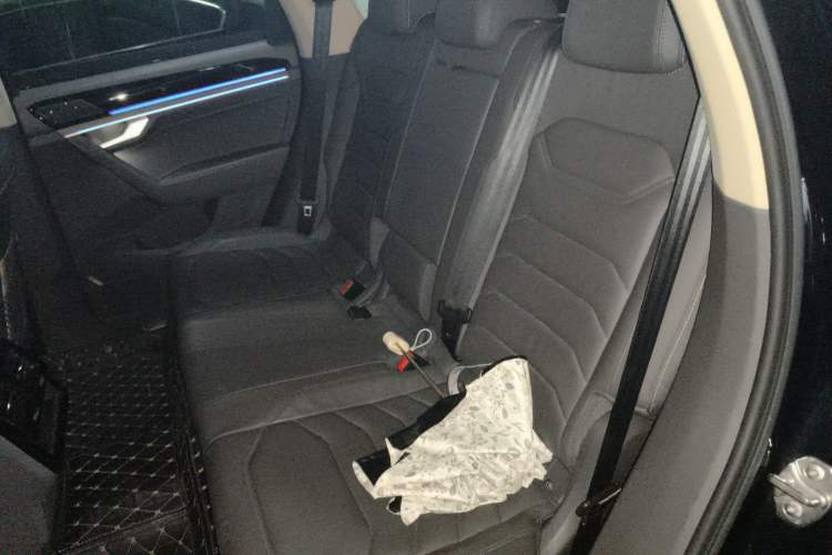 Used Volkswagen Touareg 2020 3.0 TSI Luxury Edition China VI Left Rear Seat